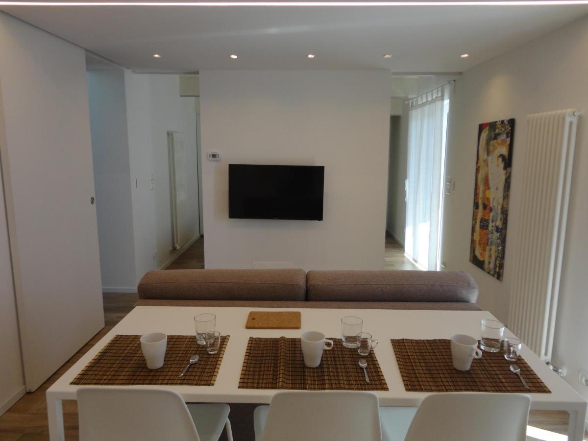 Casa Klimt Vicinissima Al Mare Parcheggio Privato Gratuito Se Disponibile Apartamento Pescara Exterior foto