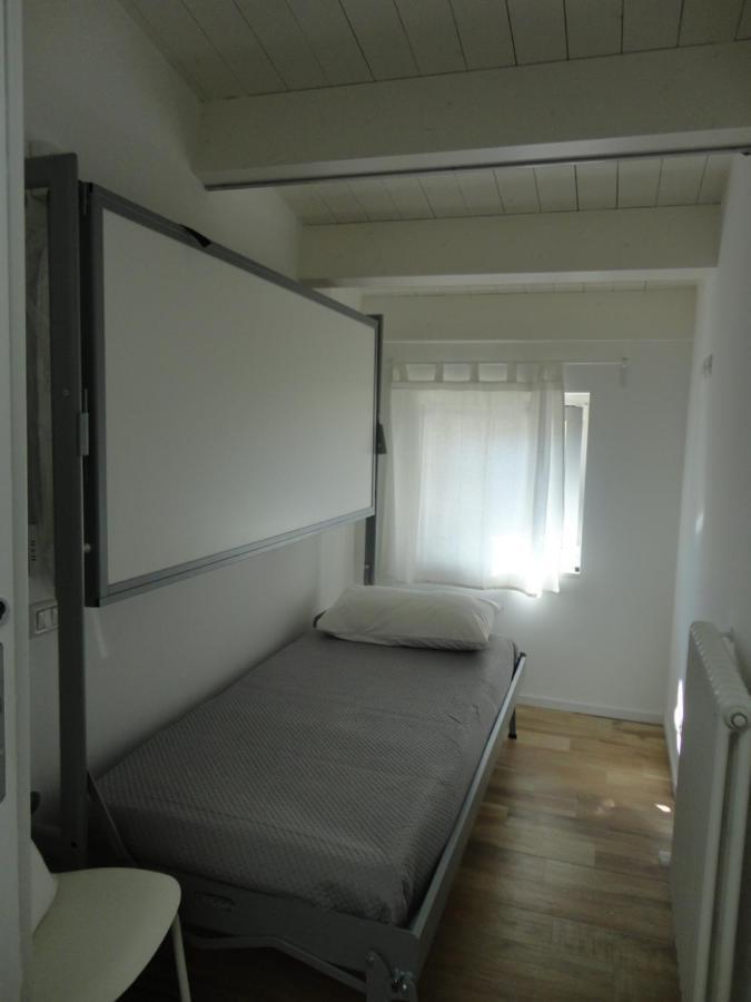 Casa Klimt Vicinissima Al Mare Parcheggio Privato Gratuito Se Disponibile Apartamento Pescara Exterior foto