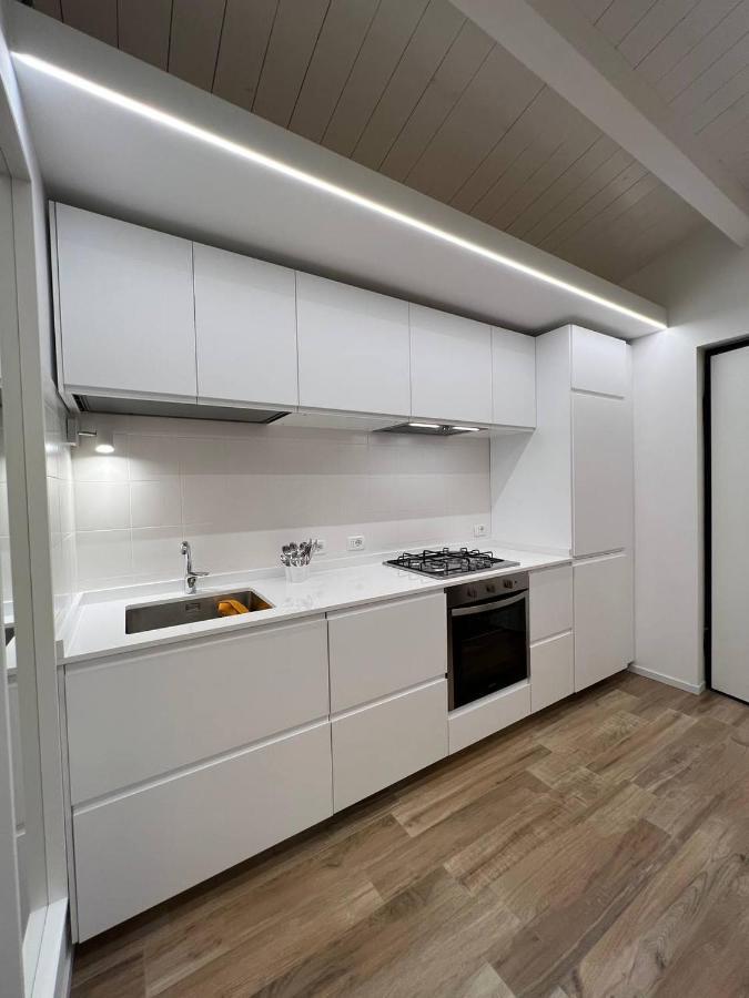 Casa Klimt Vicinissima Al Mare Parcheggio Privato Gratuito Se Disponibile Apartamento Pescara Exterior foto