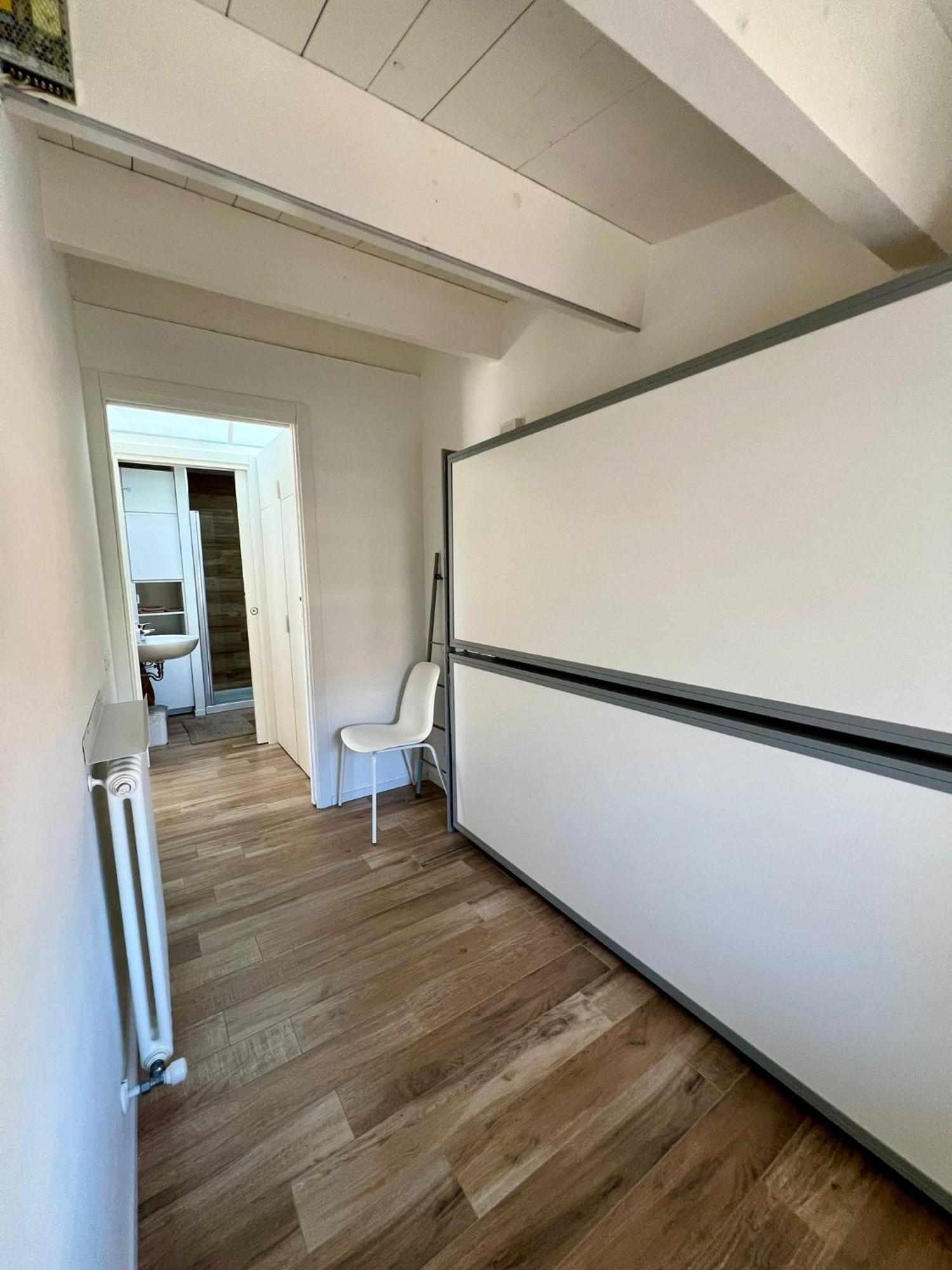 Casa Klimt Vicinissima Al Mare Parcheggio Privato Gratuito Se Disponibile Apartamento Pescara Exterior foto