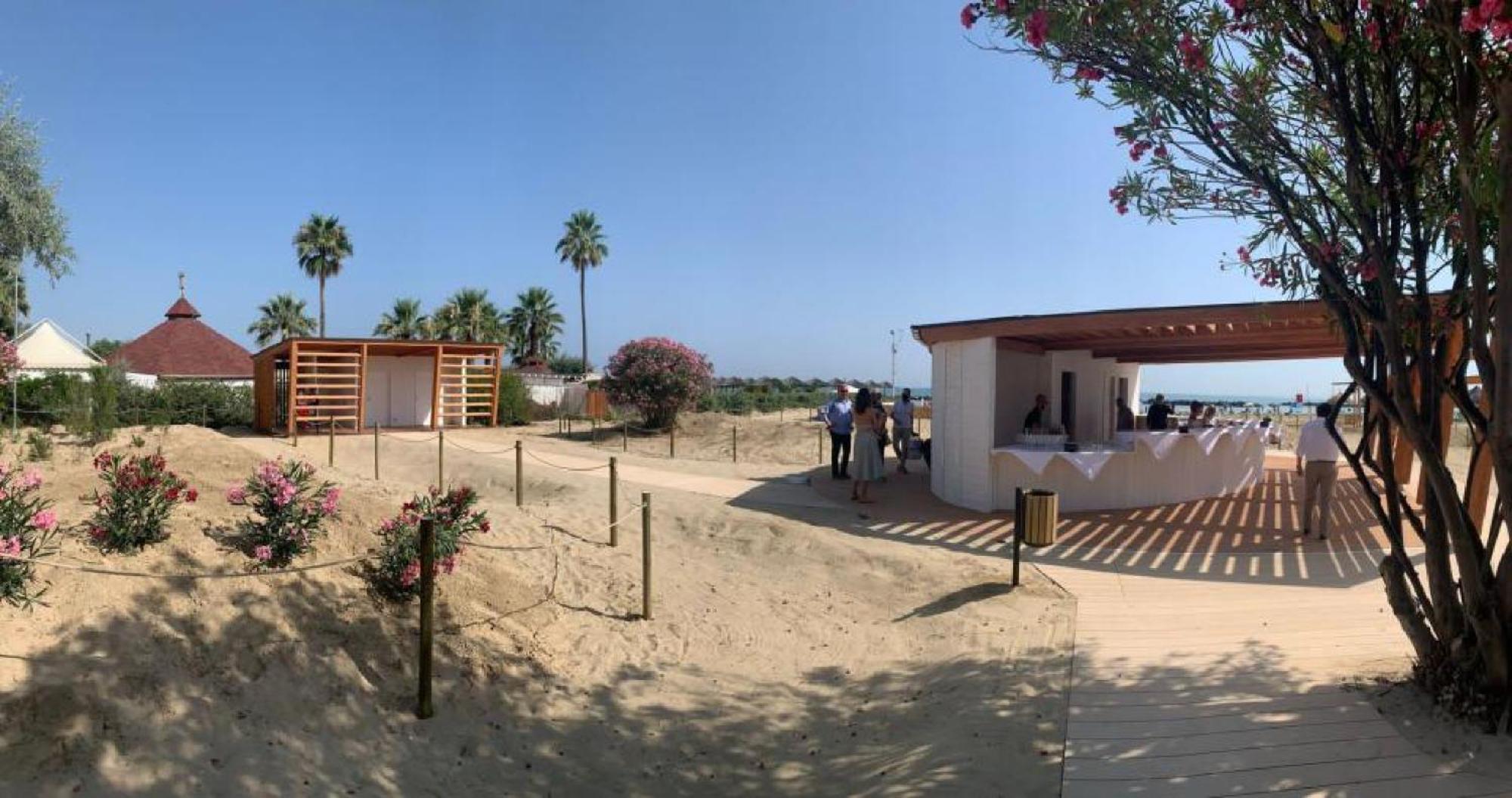 Casa Klimt Vicinissima Al Mare Parcheggio Privato Gratuito Se Disponibile Apartamento Pescara Exterior foto
